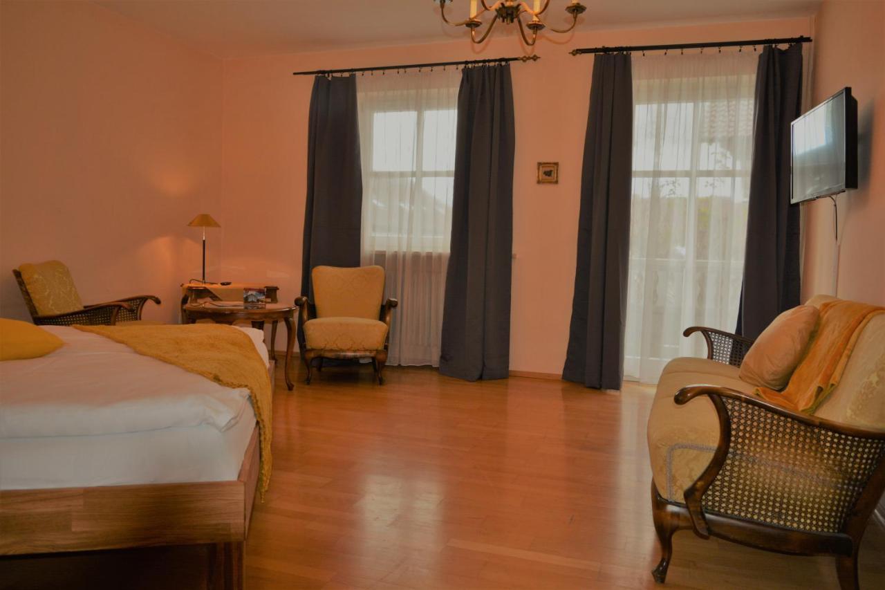 Hotel Landgut Stetter Schöllnach Esterno foto